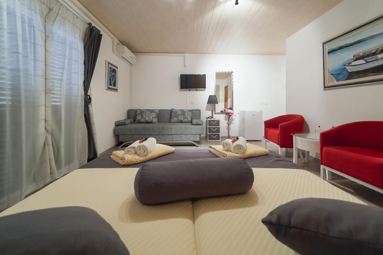 Lanterna Rooms Turanj Extérieur photo