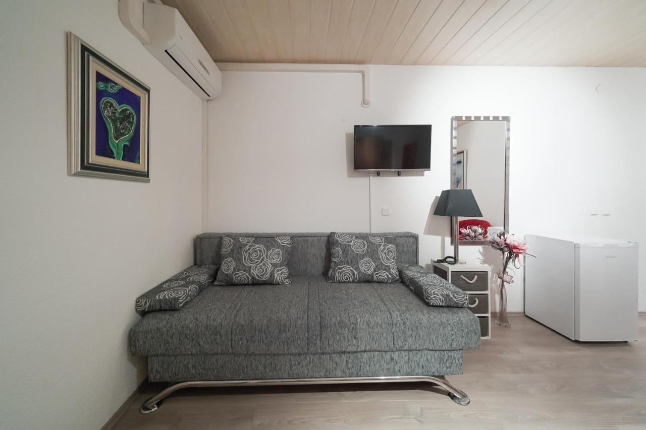 Lanterna Rooms Turanj Extérieur photo